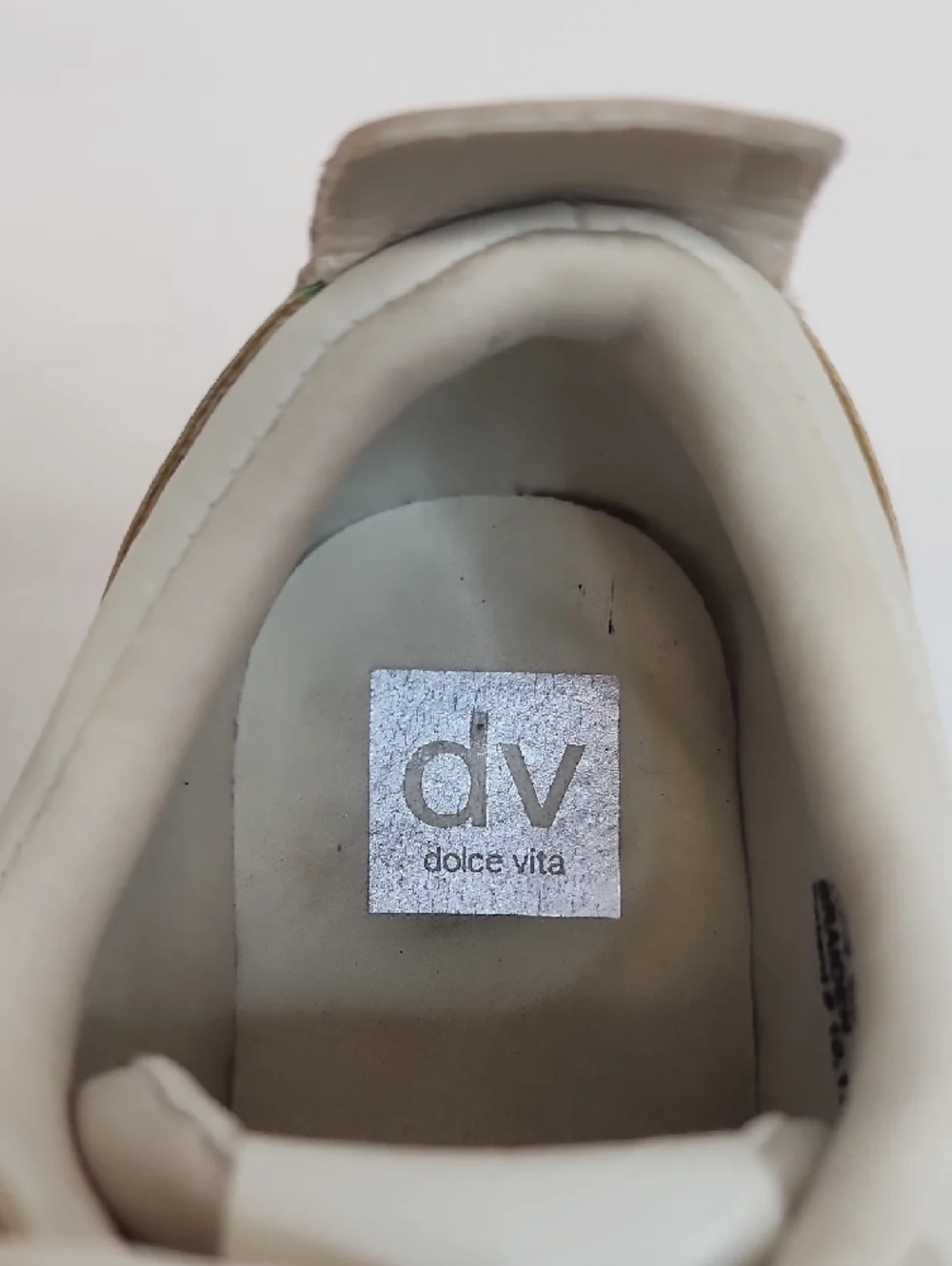 Dolce Vita Cream Beige Sneakers Green Stripe Lace Up Size 8.5